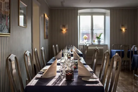 Utö Värdshus Отели в г. коммуна Ханинге