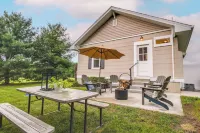 Country Home Near Eiu and Lake Charleston! - parking