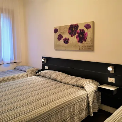 Hotel Rossi Hotel dekat Istana Zenobio