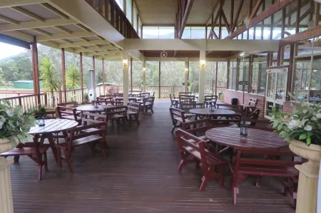 Halls Gap Valley Lodges Отели в г. Холс Гэп