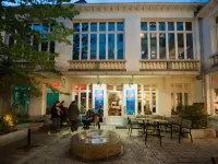Jacques Brel Hostel Các khách sạn gần Trung tâm triển lãm sinh học Le Botanique