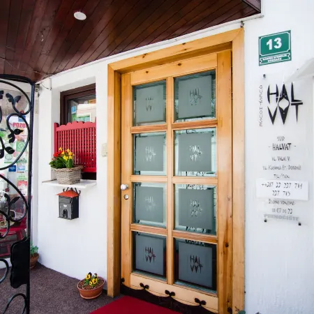 Halvat Guesthouse