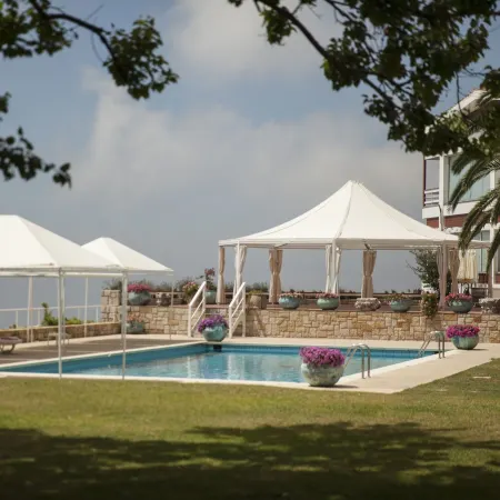 Hotel Al Bustan