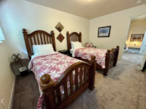 Blue Haven 5Br/3.5BA - Smaller Group Discounts Available!