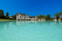 Iumara Relax Resort فنادق في Omignano