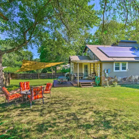 Historic Branson Cottage 7 Mi to Table Rock Lake!