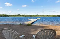 Chanticleer Inn - Beach