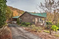 Hiawassee Cabin w/ Mtn Views < 1 Mi to Lake! - parking