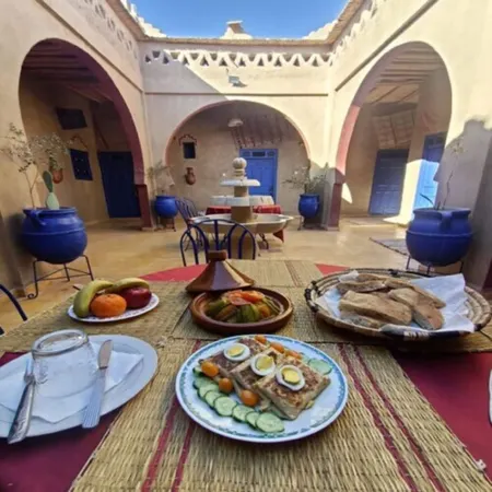 Hôtel Riad Tadarte Familier Отели в г. Хассилабиед