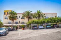 Hotel Al-Andalus - parking