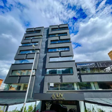 LIV Zona G Hotel by Sarasti Отели рядом с достопримечательностью «Театр «Роял Сентер»»