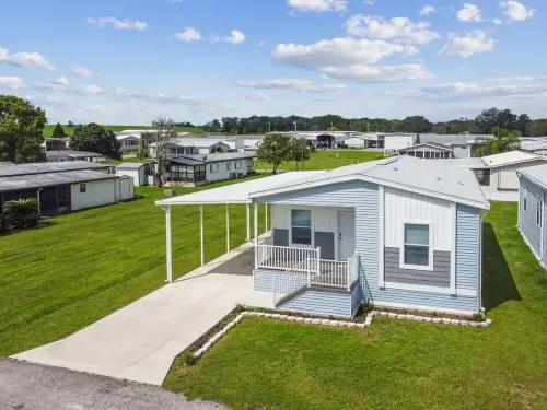 2 Bed Cozy Home, Dade City, Pickle Ball and Pool