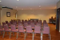 Countryside Inn and Suites