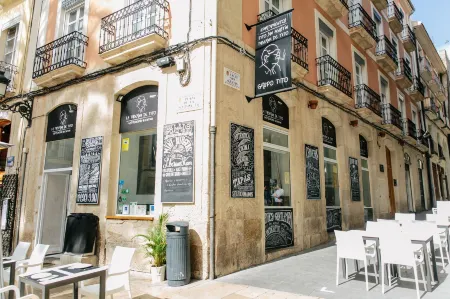 Apartamentos Tito San Agustin Отели в г. L'Alacanti