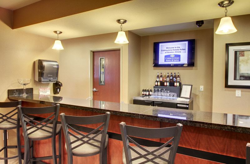 Cobblestone Hotel & Suites - Newton photo 4