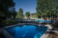 Hotel Panadería y Bungalows Ligüerre de Cinca, - Pools