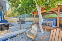 Mckees Beach House w/ Ocean Views, Hot Tub! - Pet friendly