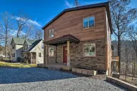 Cabin w/ Mtn View, 4 Mi to Massanutten Resort - parking