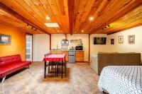 Cozy Casita with Private Courtyard and COLD A/C in East Tucson