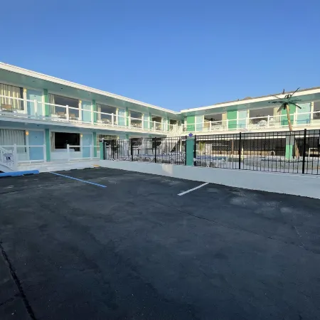 Mango Motel Wildwood Beach & Boardwalk
