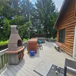Charming 2-bedroom cabin with WiFi, Hot Tub, large decks in amazing Canandaigua