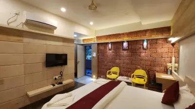 Seafort Beach Resort Hotel dekat Palande Beach. Dapoli- Harnai road.