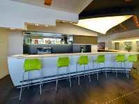 Best Western Plus Lakeside Hotel - bar