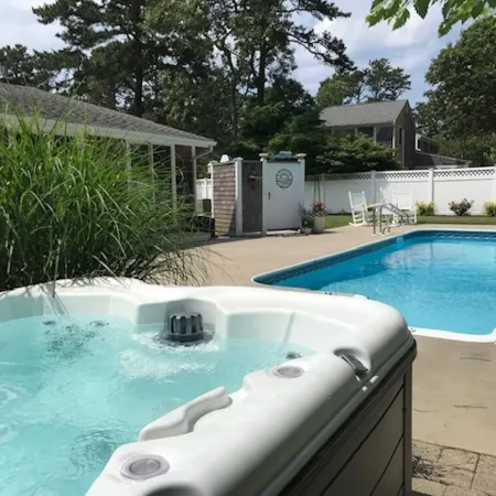 New Eastham Oceanside Guest Suite with Pool and Hot Tub