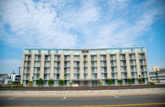 衞城濱海度假村