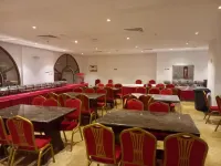 Hayah Diamond Hotel Các khách sạn gần Mái vòm Xanh
