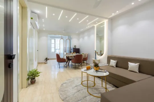 Homlee-Heaven in Hills 1BHK-Parking-Lift-Tapovan Laxman Jhula周辺のホテル