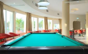 Holiday Beach Resort