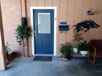 Cozy Hideaway in Town