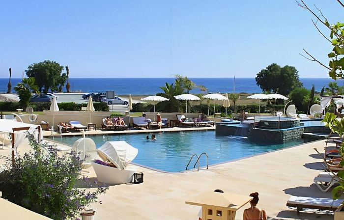 E-Hotel Larnaca Resort & Spa