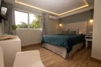 In & Out Hotel