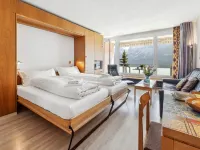 Promenade Apt 210