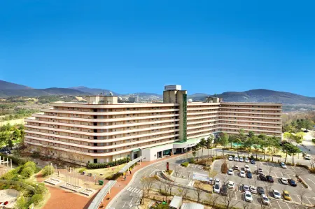 Hanwha Resort Gyeongju Отели рядом с достопримечательностью «Международный Конвенционный Центр Гёнджу Хвабаек»