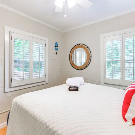 Private Dock + Porch: Lakefront Retreat in Cobb!