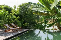 Scarlet Pavilion Hotels in Thuy Bieu