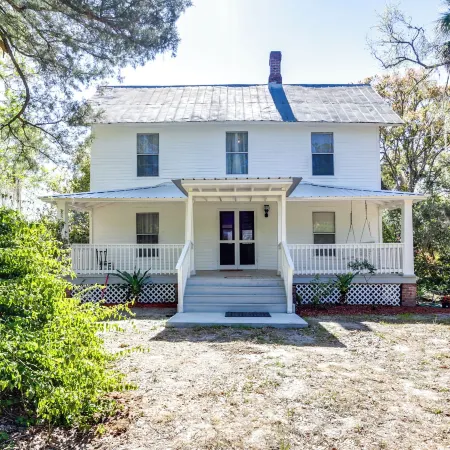 Peaceful Pomona Park Home 1 Mi to Lake Broward!