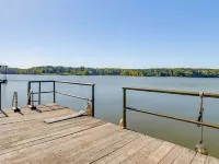 Screened Porch! Lakefront Gem in Boyds Branch Bay Hotels in Calloway County