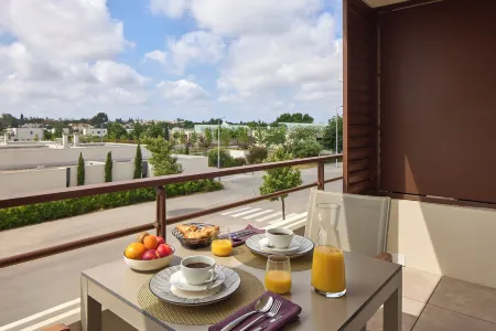 Zenitude Hôtel-Résidences Perpignan Отели рядом с достопримечательностью «Университет Перпиньян Виа Домитьа»