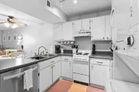 Your Cozy Clemson Condo