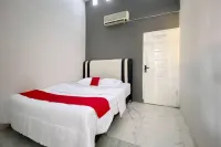 RedDoorz Syariah near RSU Sylvani Binjai Hotel dekat Taman Merdeka Binjai
