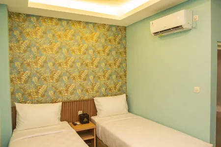 Ielsan Hotel by Sajiwa Отели рядом с достопримечательностью «Loop»