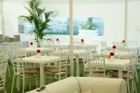 Bee Queen Hotel Hotels in Varcaturo