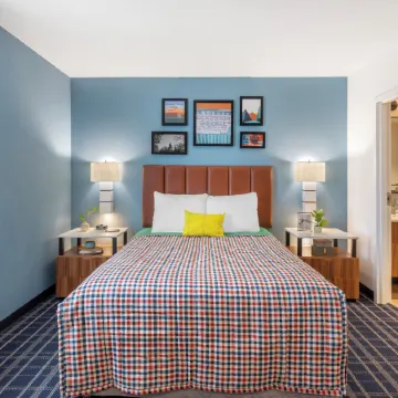 Uptown Suites Extended Stay Charlotte NC - Concord