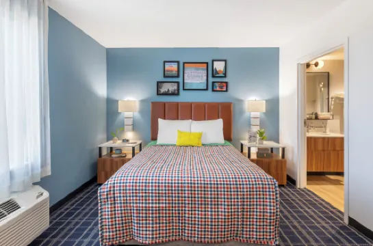 Uptown Suites Extended Stay Charlotte NC - Concord