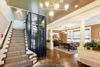 Nob Hill Inn