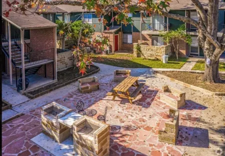 Lovely downstairs one bedroom apartment